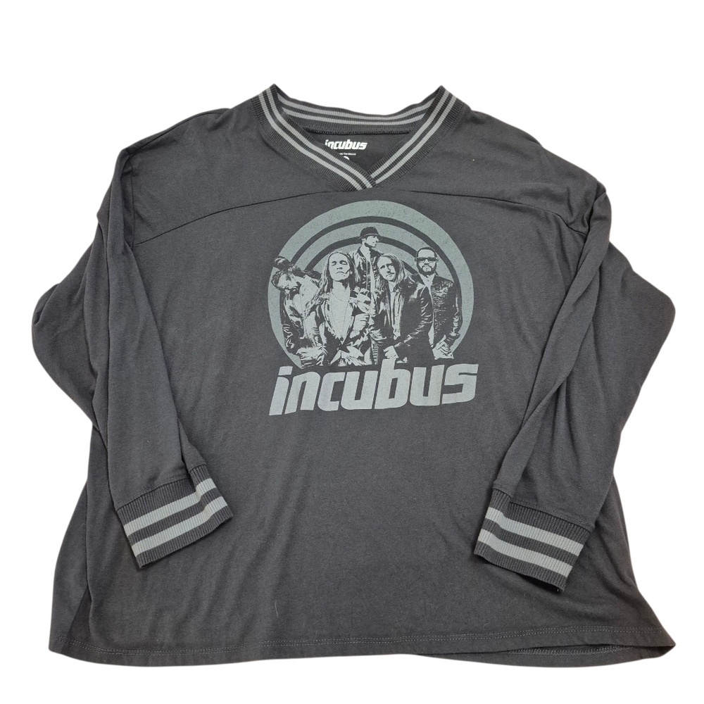 Incubus Classic Fit Cotton Banded V-Neck Crop Tee